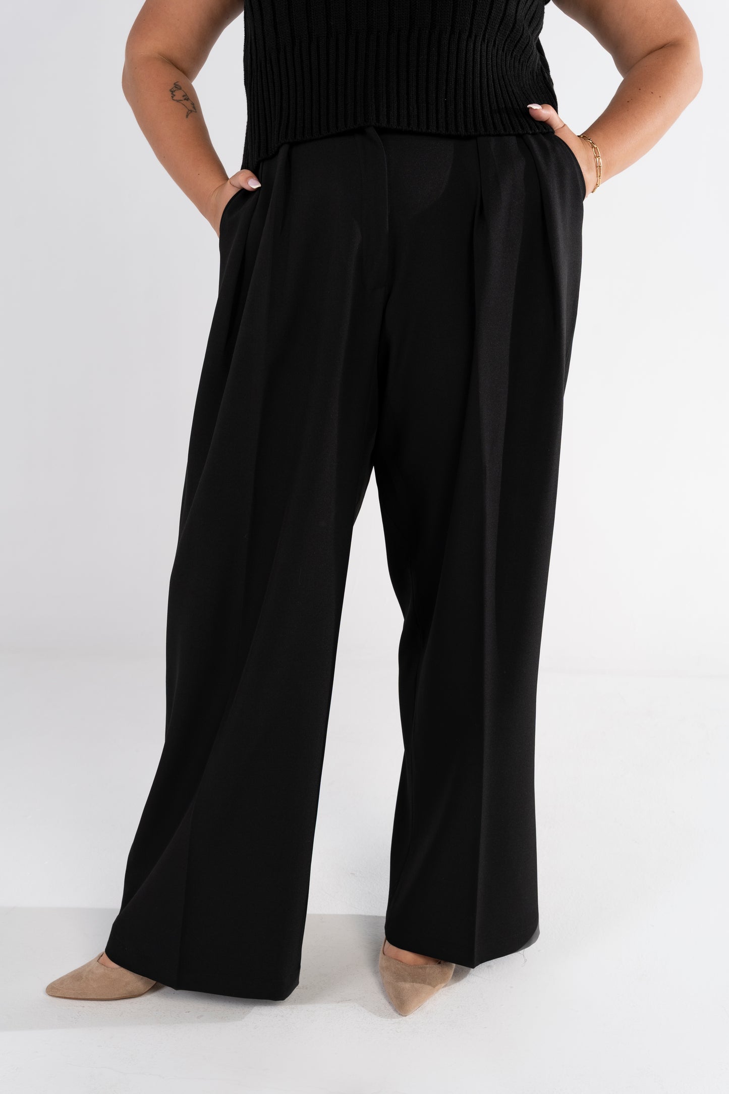 The Tailored Pleated Pants