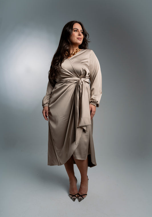 OPULENT FLOW WRAP DRESS (Champagne)